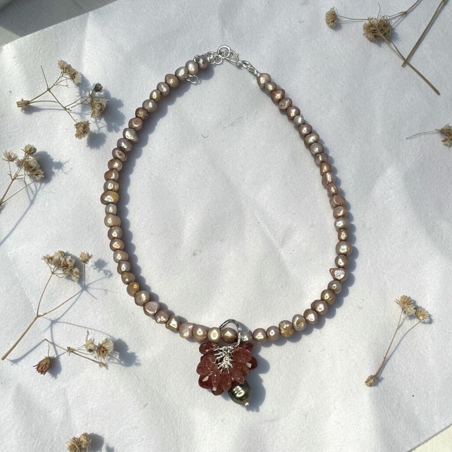 Strawberry Pop - Strawberry Quartz and Rosy Beige Pearls Necklace
