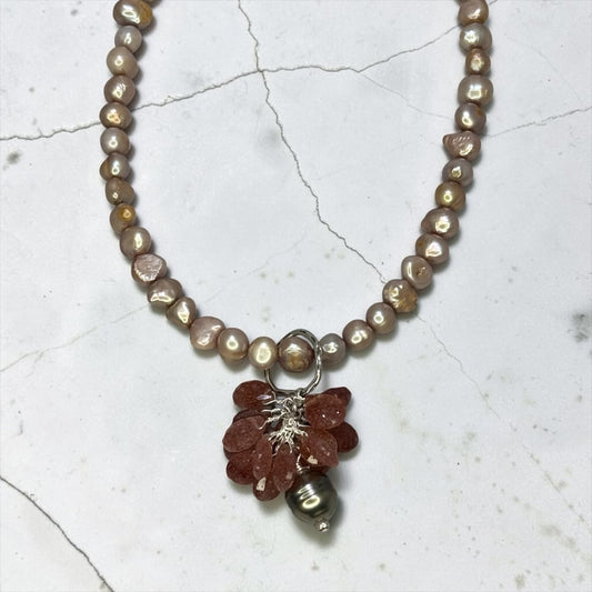 Strawberry Pop - Strawberry Quartz and Rosy Beige Pearls Necklace